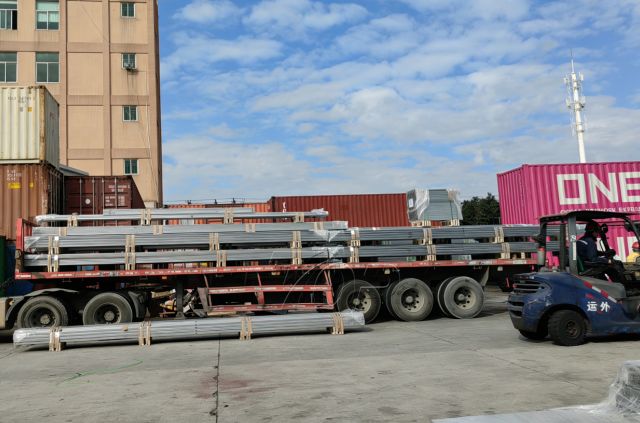 Update sa Topfencesolar Shipment: ZAM Steel Ground Mounting Structures na Ipinadala sa Korea mula sa Xiamen Factory