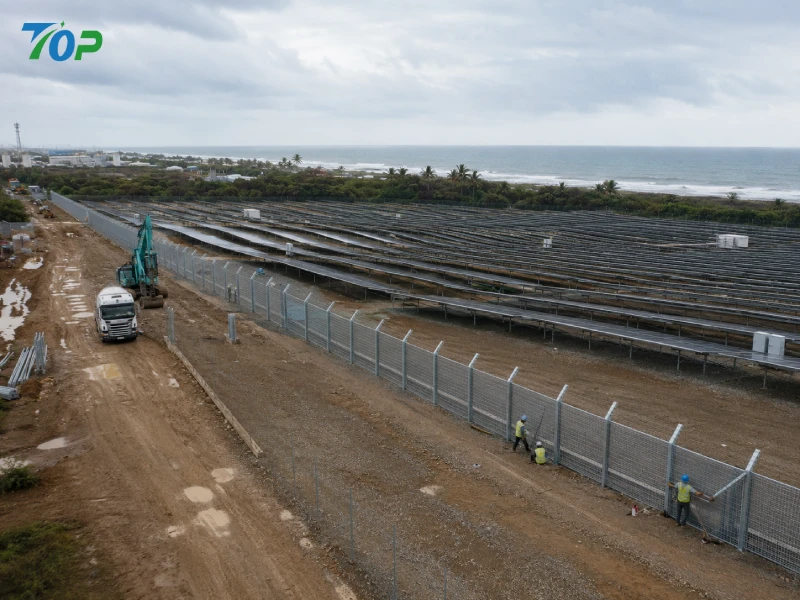 Bakit Lumilipat ang Mga Kumpanya ng EPC Patungo sa Modular Solar Fencing System